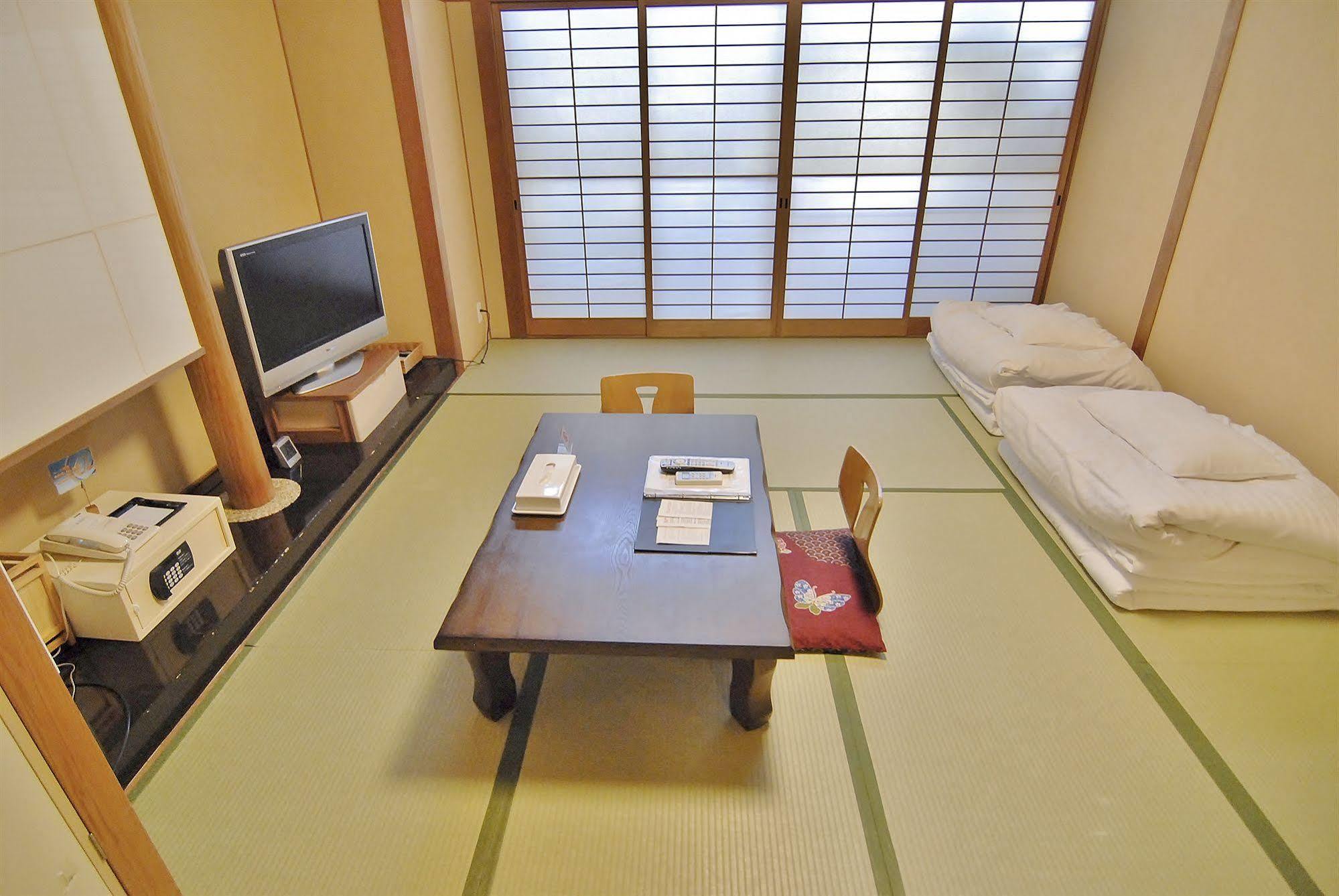Plaza Fuyo Hotel Fukuoka  Exterior photo